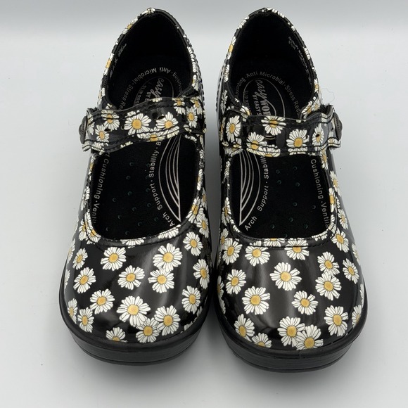 Easy Works Easy Street Daisy Floral Mary Jane Comfort Shoes 8.5W Cottagecore - Picture 2 of 9